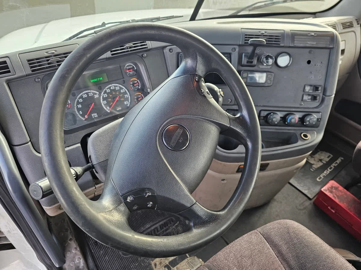 2016 Freightliner Cascadia in Tacoma, WA — photo 7