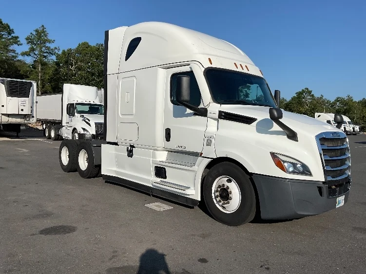 2022 Freightliner Cascadia in Millville, NJ