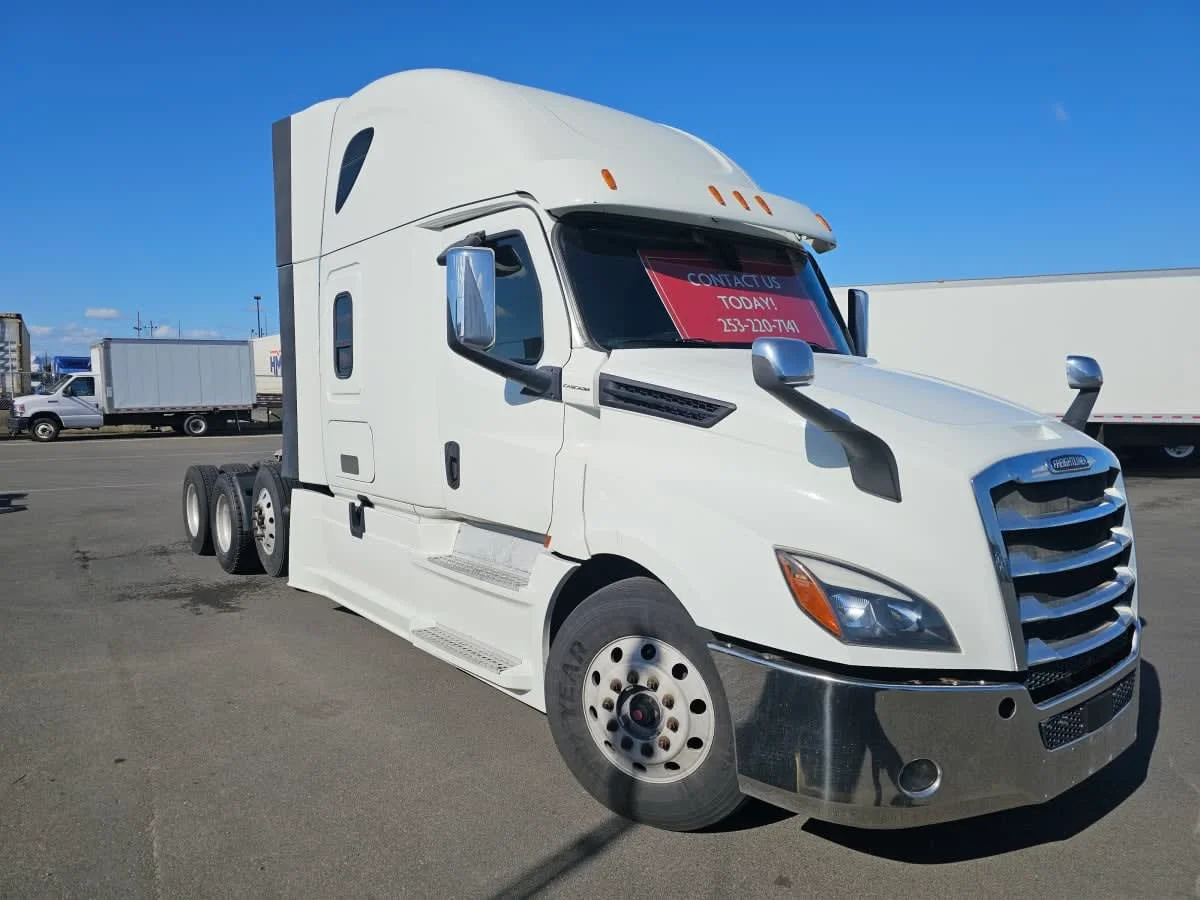 2020 Freightliner Cascadia in Tacoma, WA — photo 3