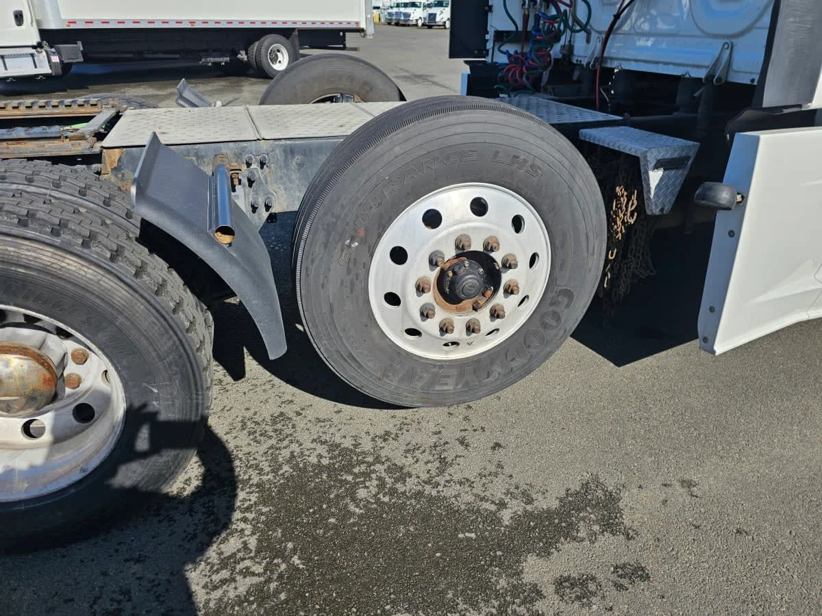2020 Freightliner Cascadia in Tacoma, WA — photo 11