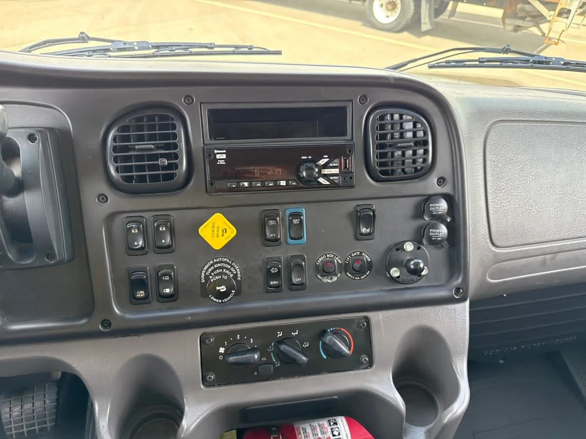 2020 Freightliner M2 106 in Taylor, MI — photo 15