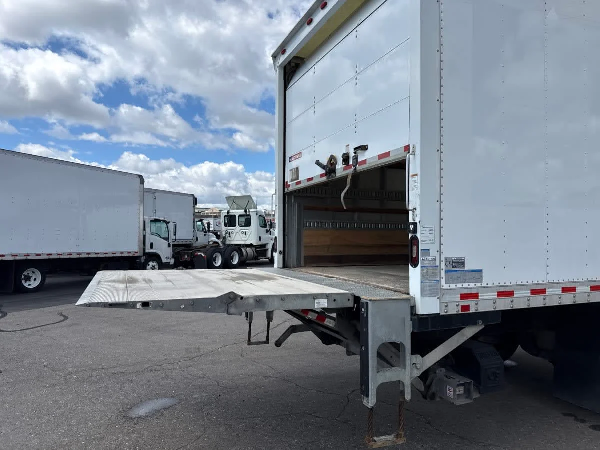 2020 Freightliner M2 106 in Taylor, MI — photo 11