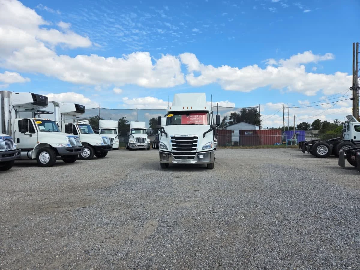 2020 Freightliner Cascadia in St. Rose, LA — photo 2