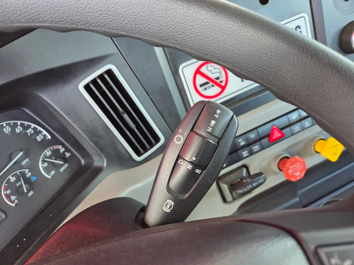 2020 Freightliner Cascadia in St. Rose, LA — photo 9