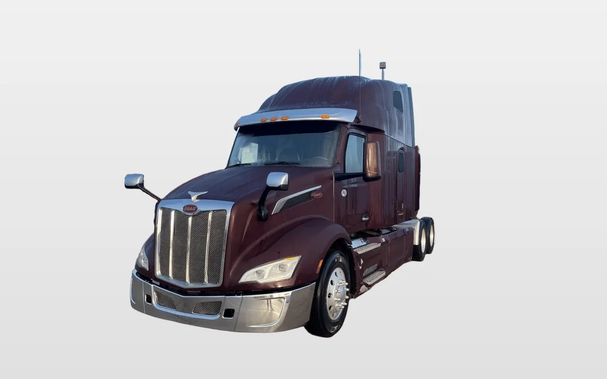 2022 PETERBILT 579 - image 1