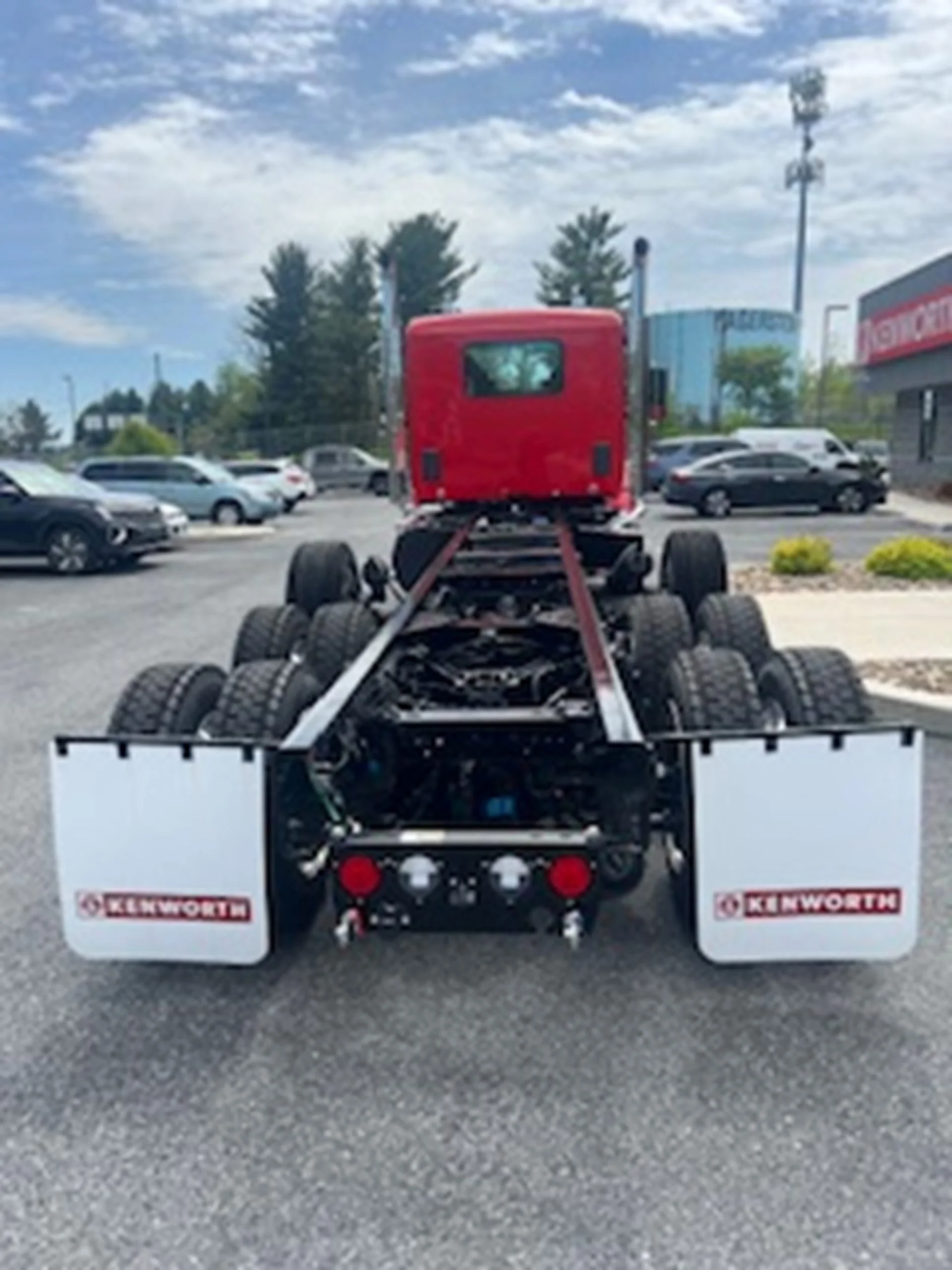 2025 Kenworth T880 - image 5