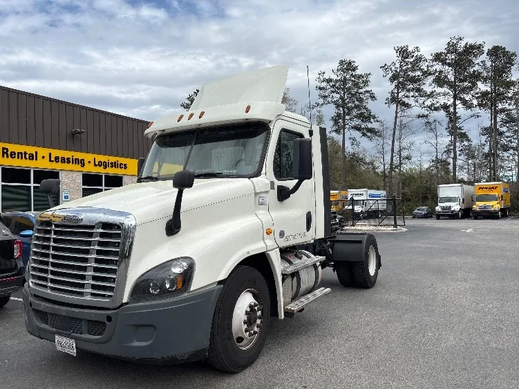 2019 Freightliner Cascadia in Ladson, SC — photo 3