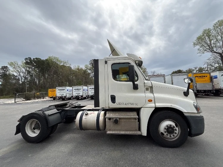 2019 Freightliner Cascadia in Ladson, SC — photo 8
