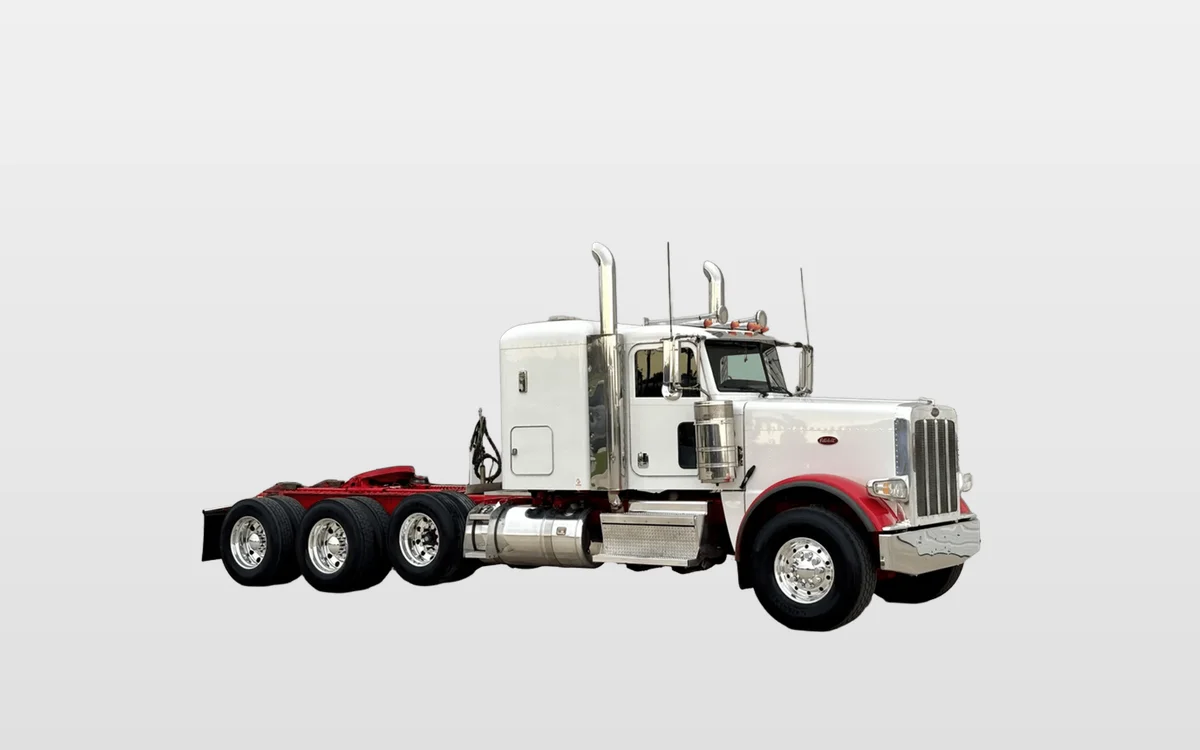 2021 Peterbilt 389 - image 1
