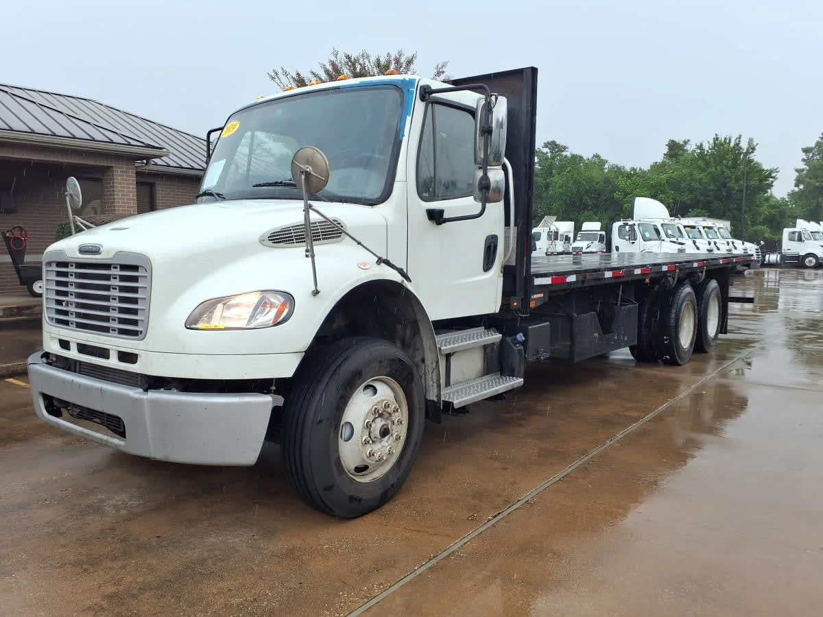 2019 Freightliner M2 106