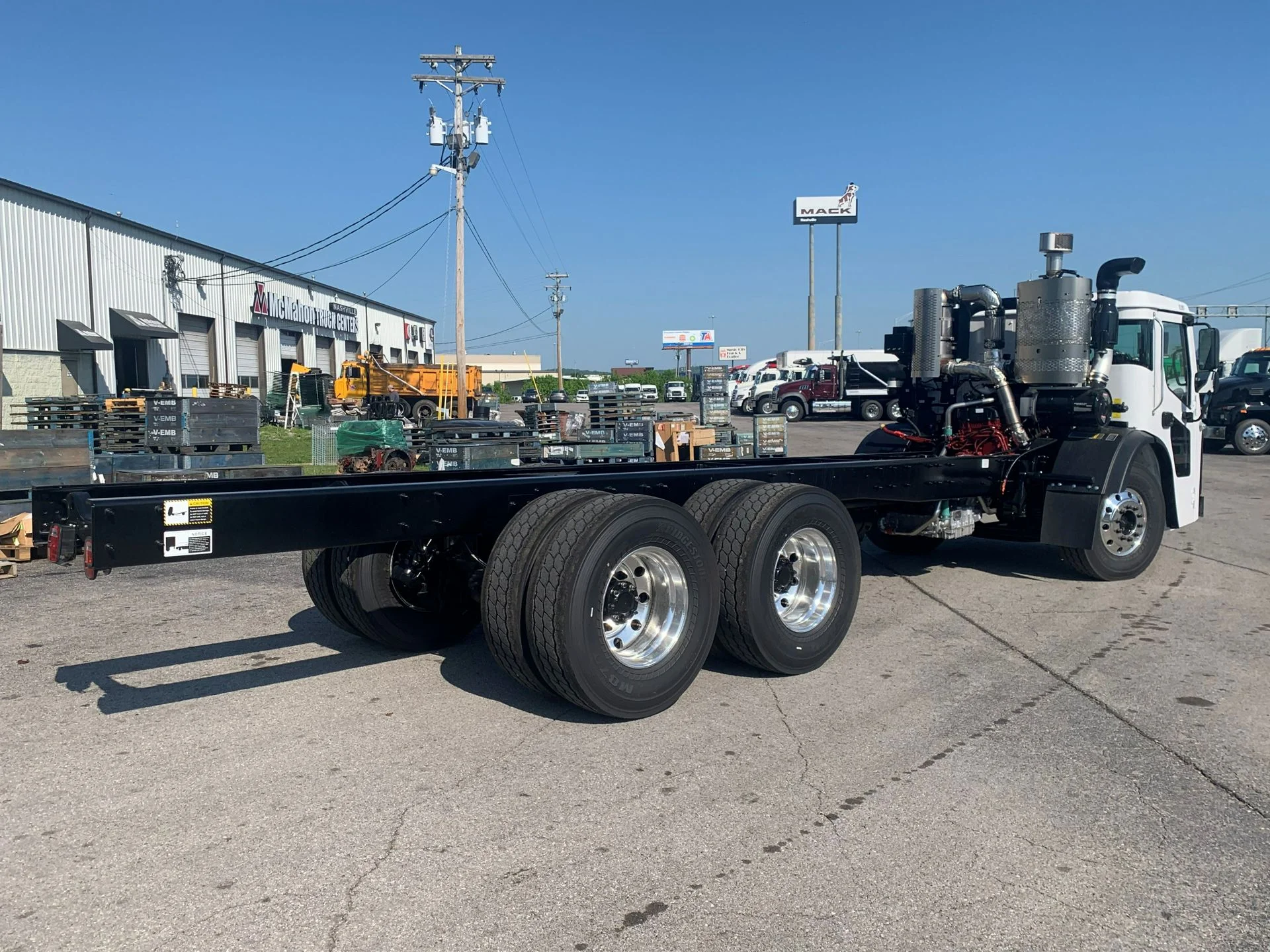 2026 Mack LR in La Vergne, TN — photo 7
