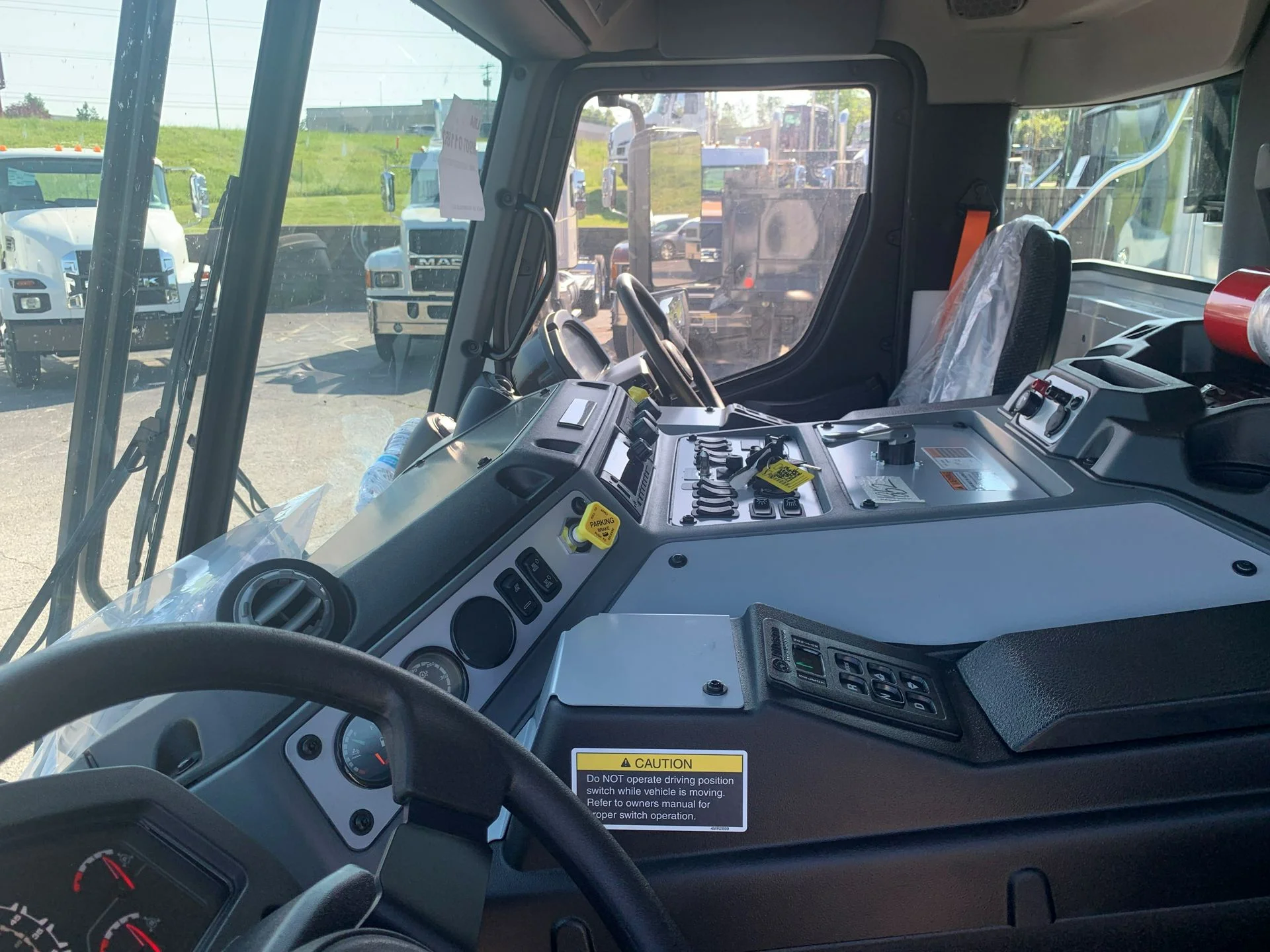 2026 Mack LR in La Vergne, TN — photo 12