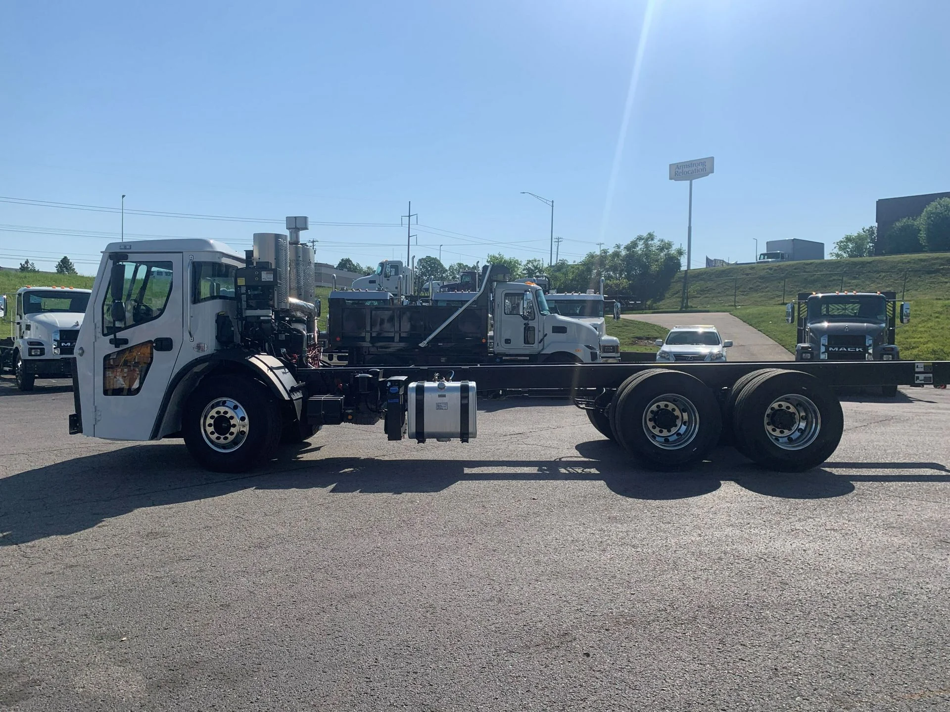 2026 Mack LR in La Vergne, TN — photo 17