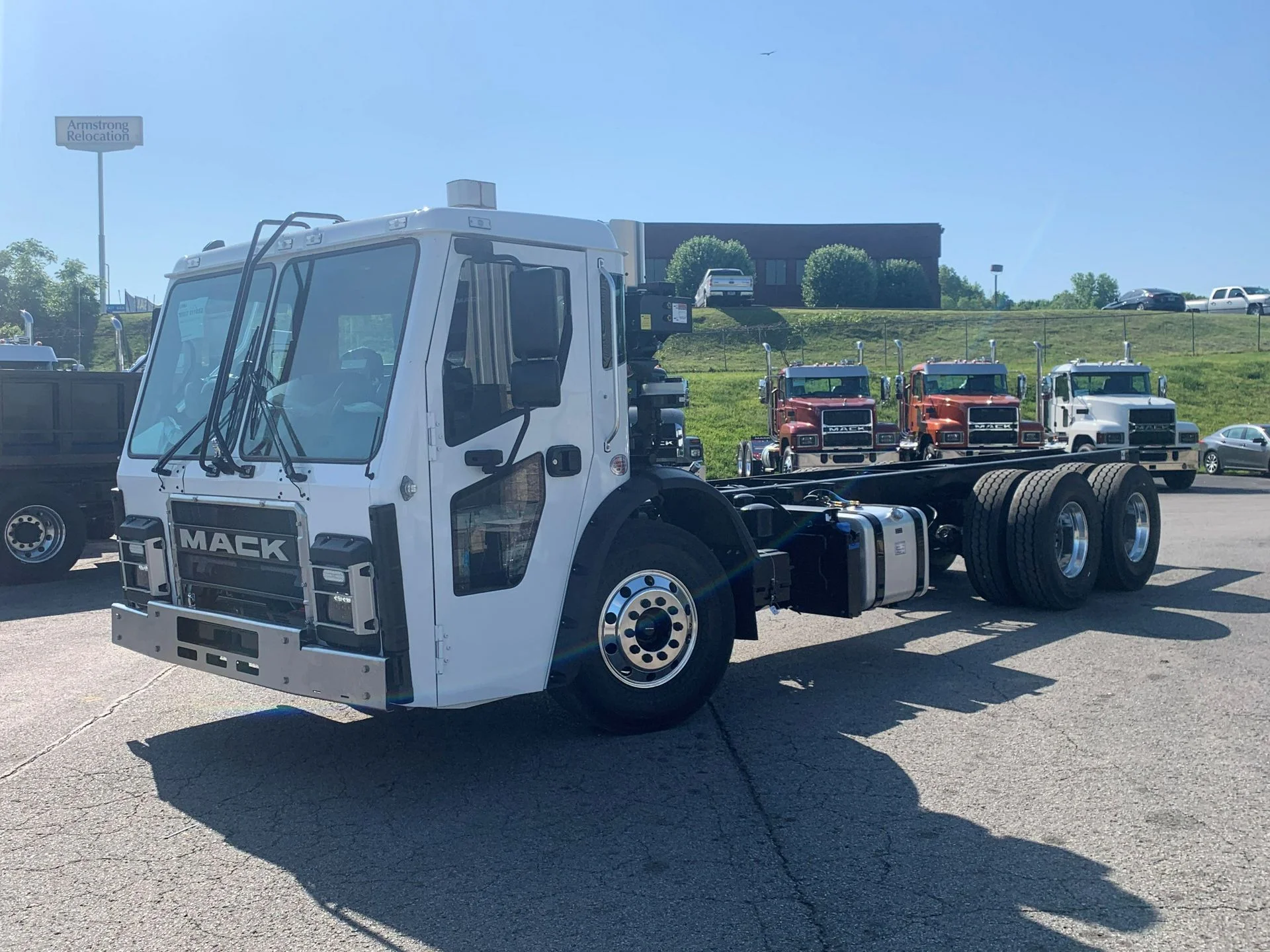 2026 Mack LR in La Vergne, TN — photo 13