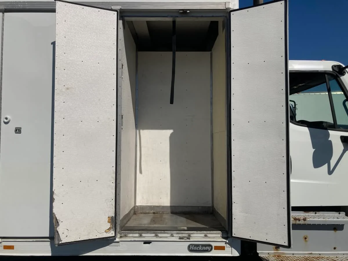 2014 Freightliner M2 106 - image 12