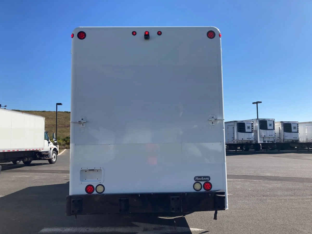 2014 Freightliner M2 106 - image 5