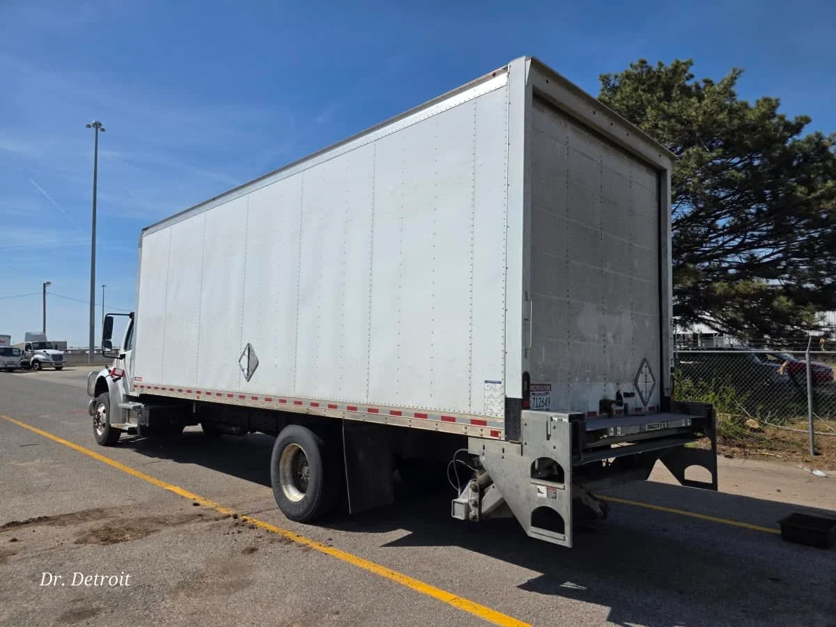 2023 Freightliner M2 106 in Kansas City, MO — photo 6