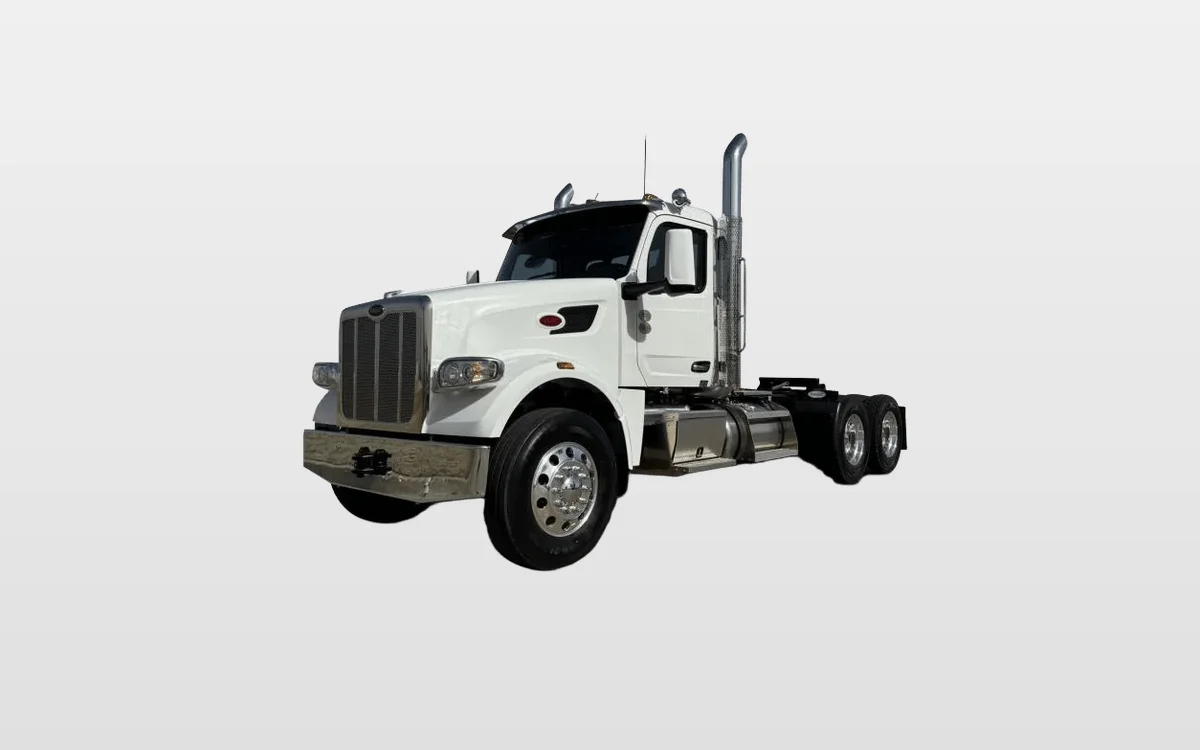 2027 Peterbilt 567 - image 1