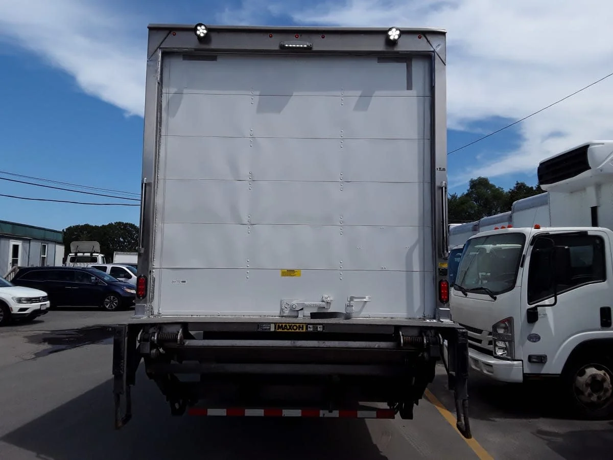 2020 Freightliner M2 106 - image 5