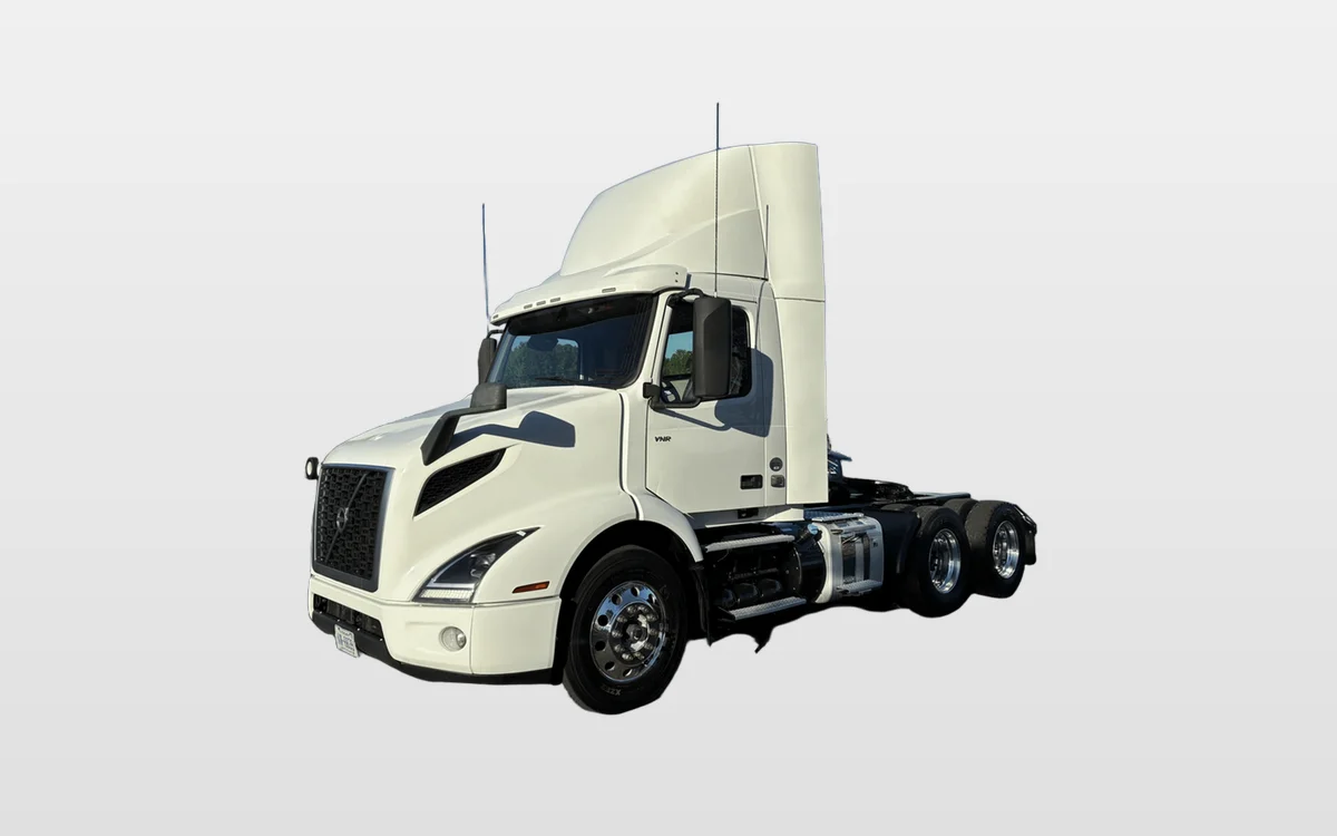 2021 Volvo - image 1