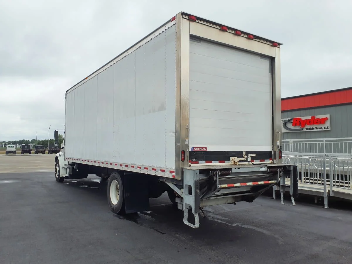 2018 Freightliner M2 106 in Clarksville, IN — photo 6