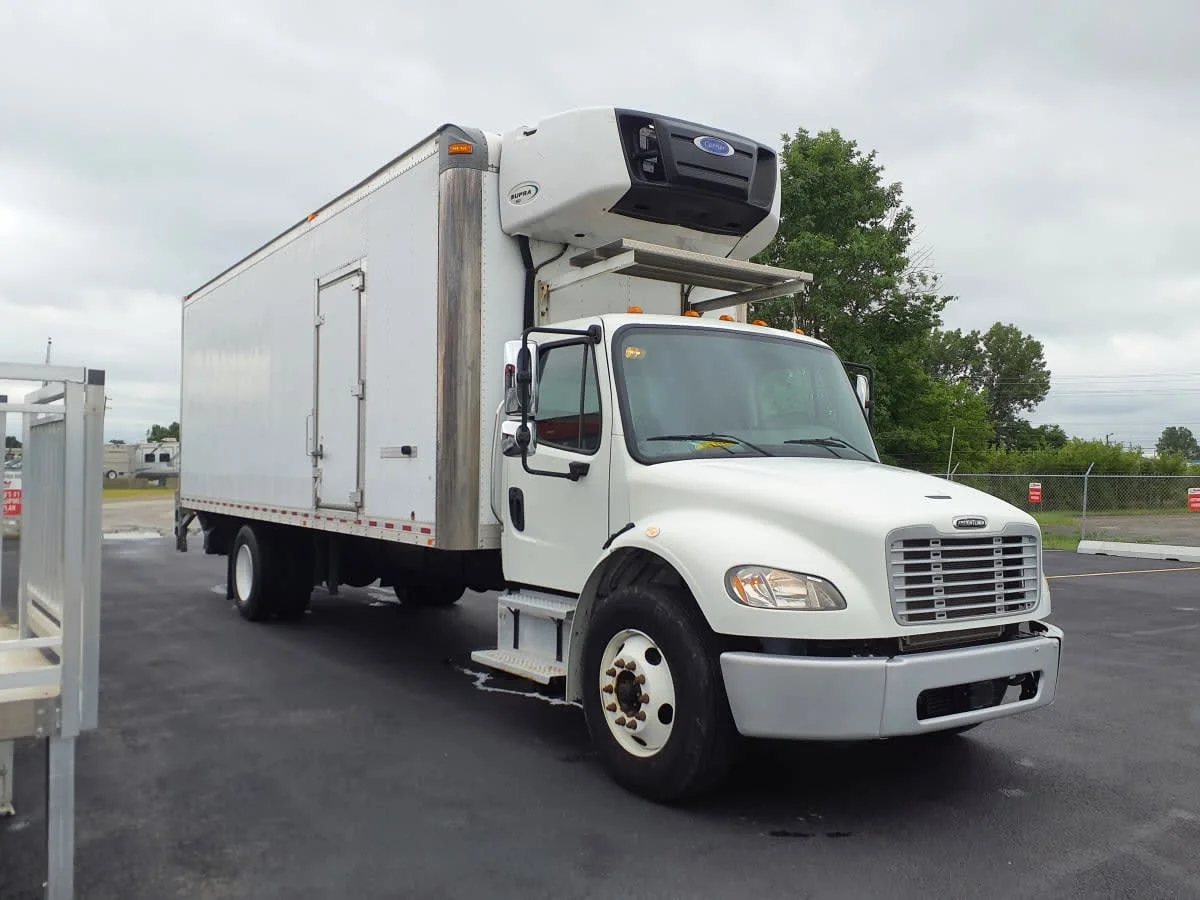 2018 Freightliner M2 106 in Clarksville, IN — photo 3