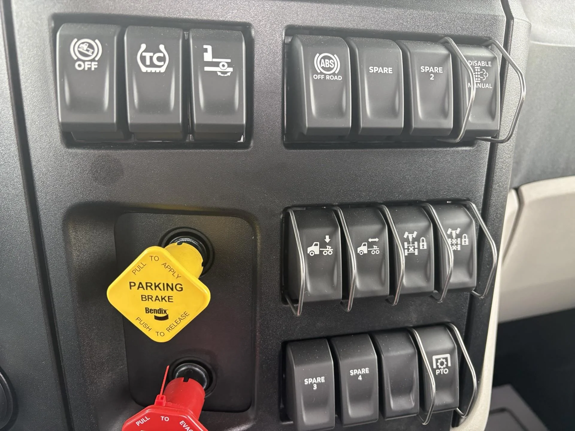 2027 Peterbilt 589 in Findlay, OH — photo 10