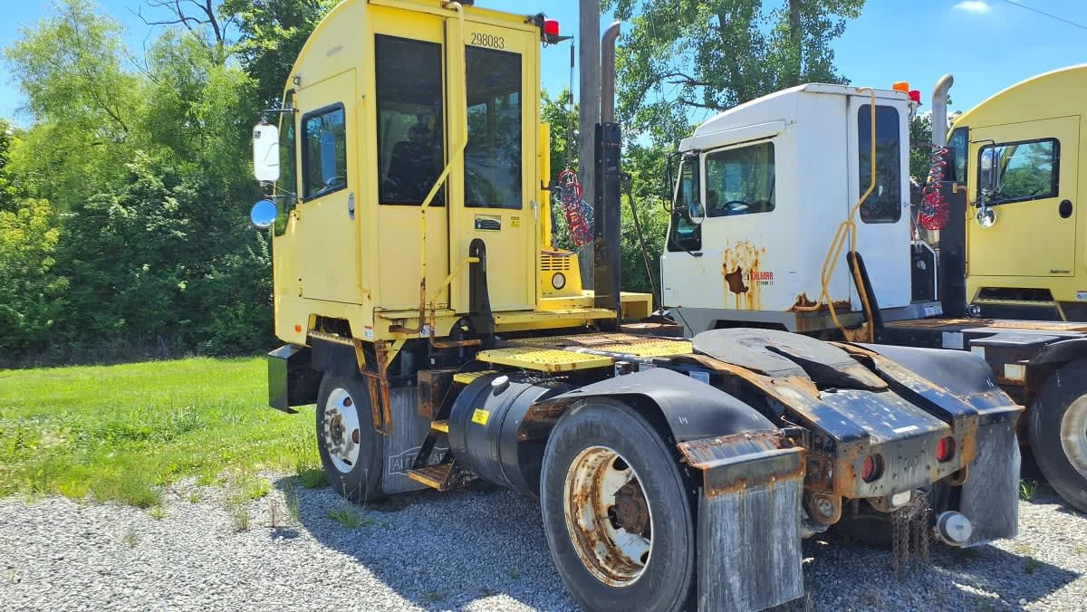 2021 Autocar in West Chester, OH — photo 6