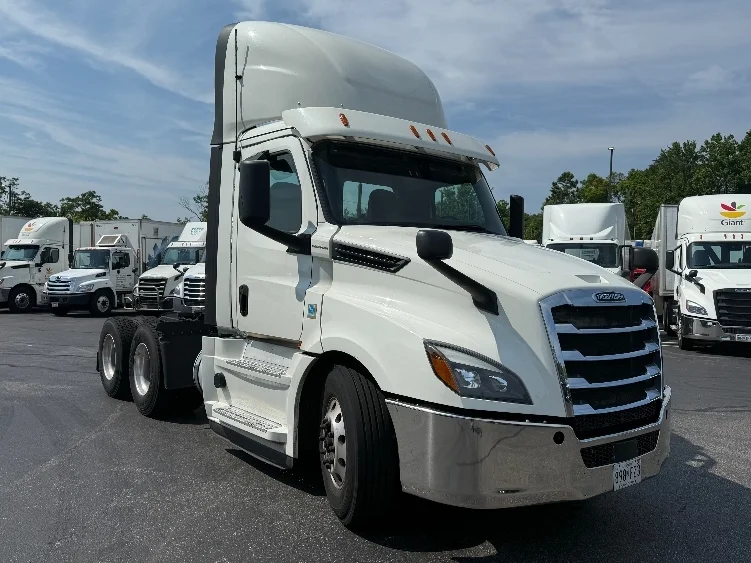 2019 Freightliner Cascadia in Jessup, MD