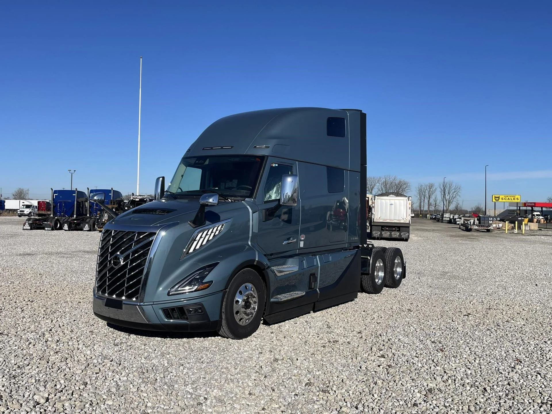 2027 Volvo VNL 860 in London, OH