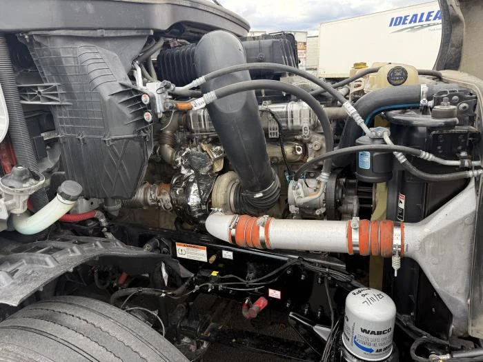 2022 Freightliner Cascadia - image 19