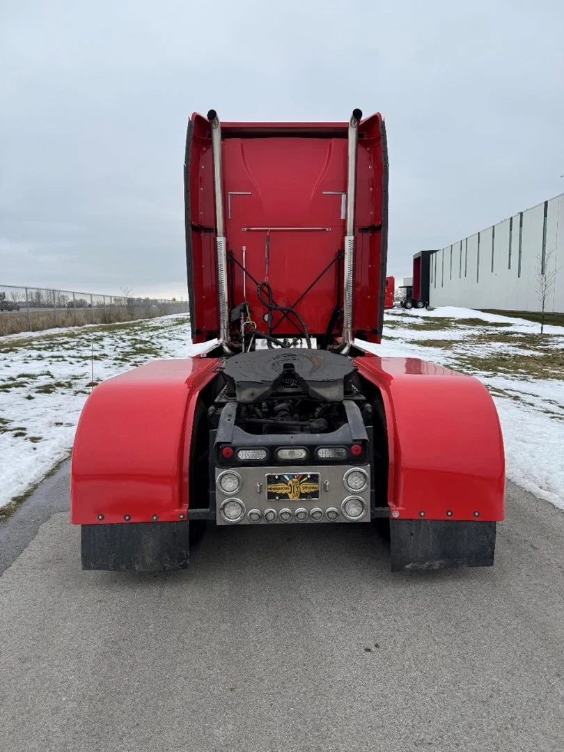 2018 MACK CXU613 - USED TRUCKS SLEEPER - image 5