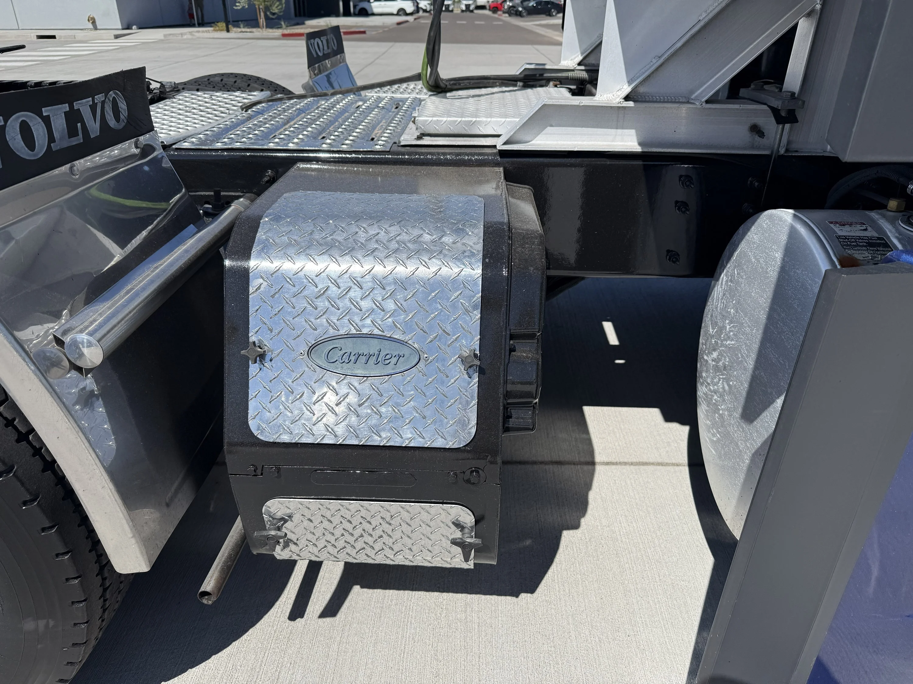 2021 Volvo VNL 860 in Tolleson, AZ — photo 7