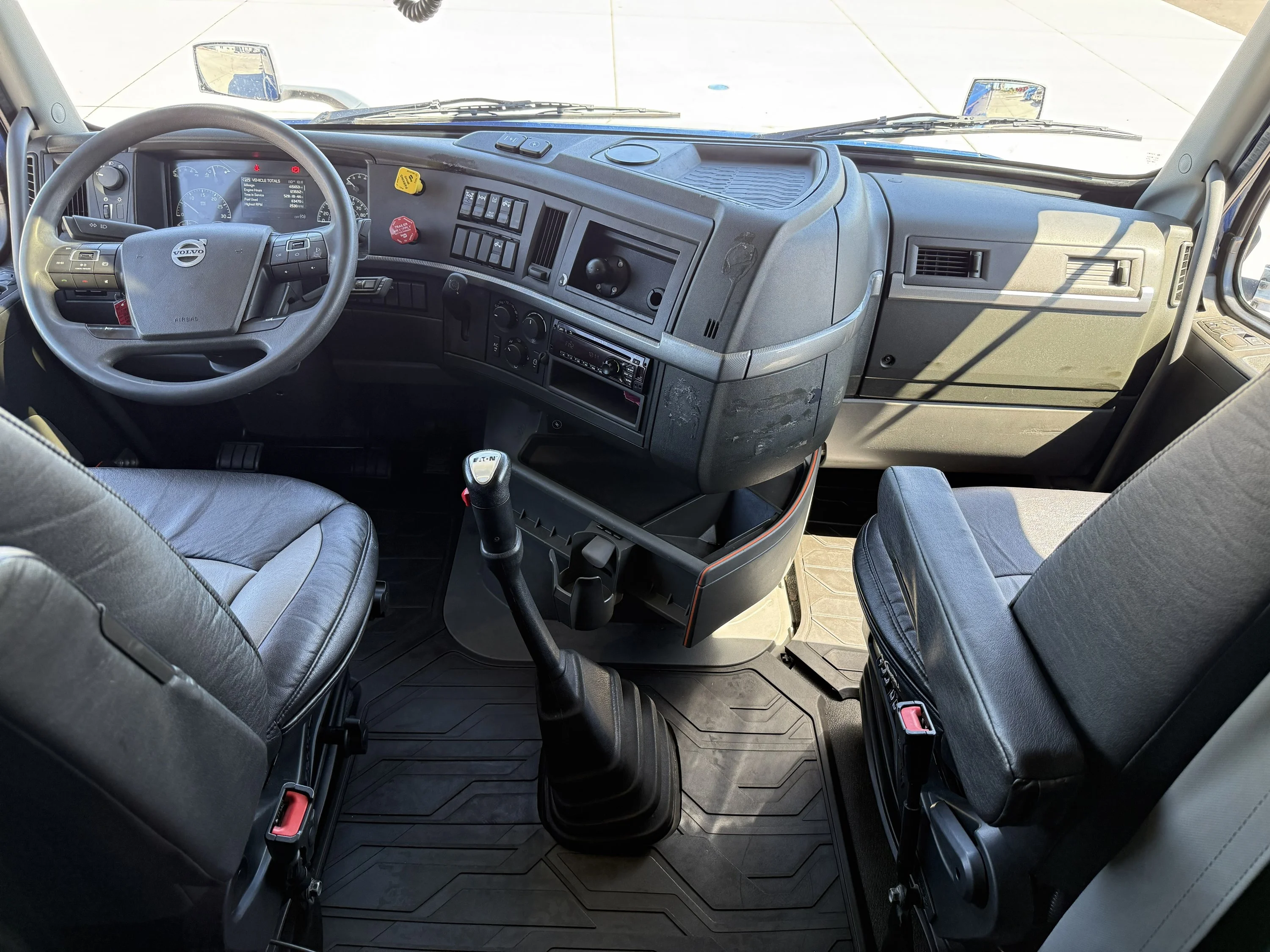 2021 Volvo VNL 860 in Tolleson, AZ — photo 8