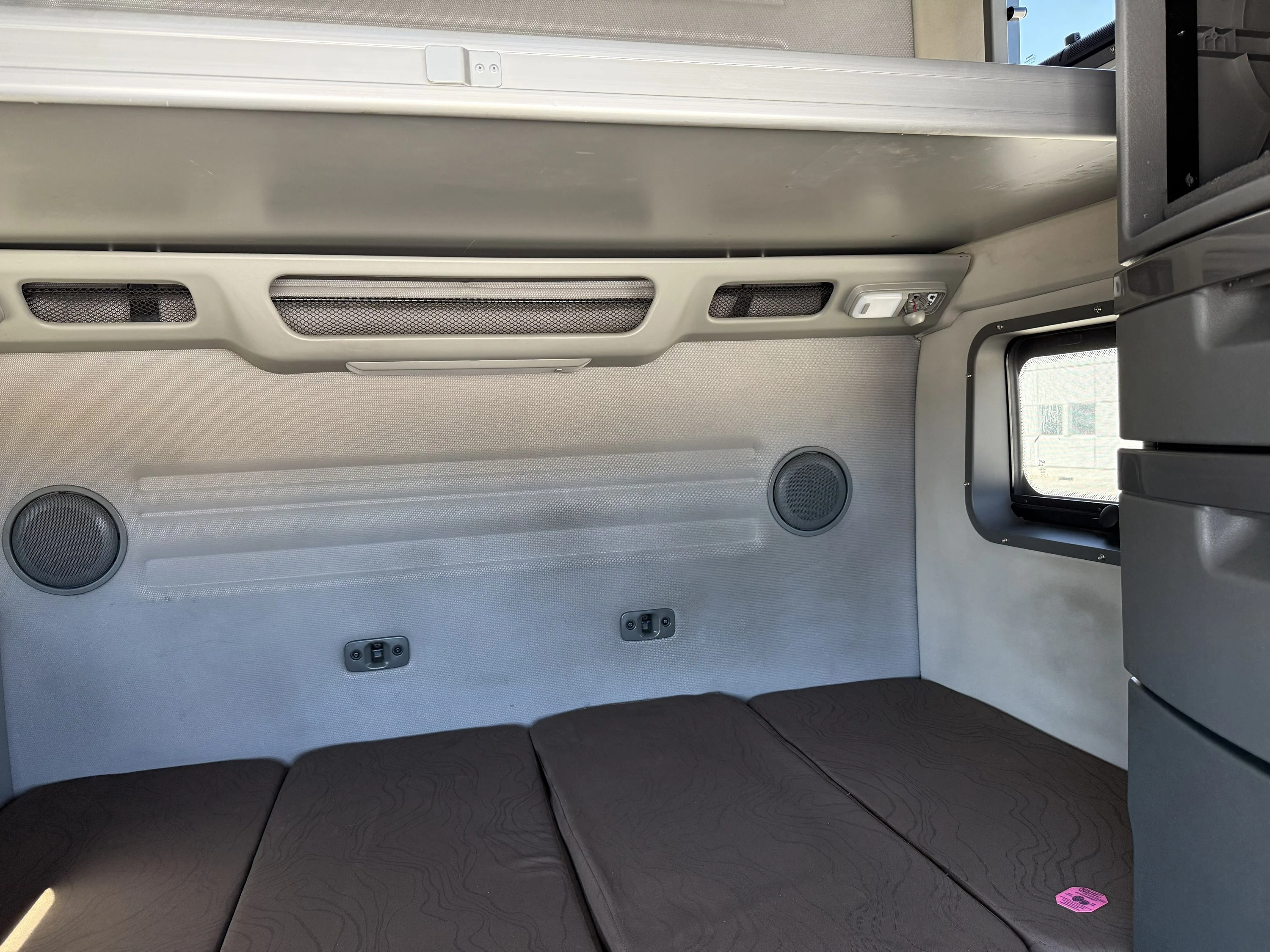 2021 Volvo VNL 860 in Tolleson, AZ — photo 11