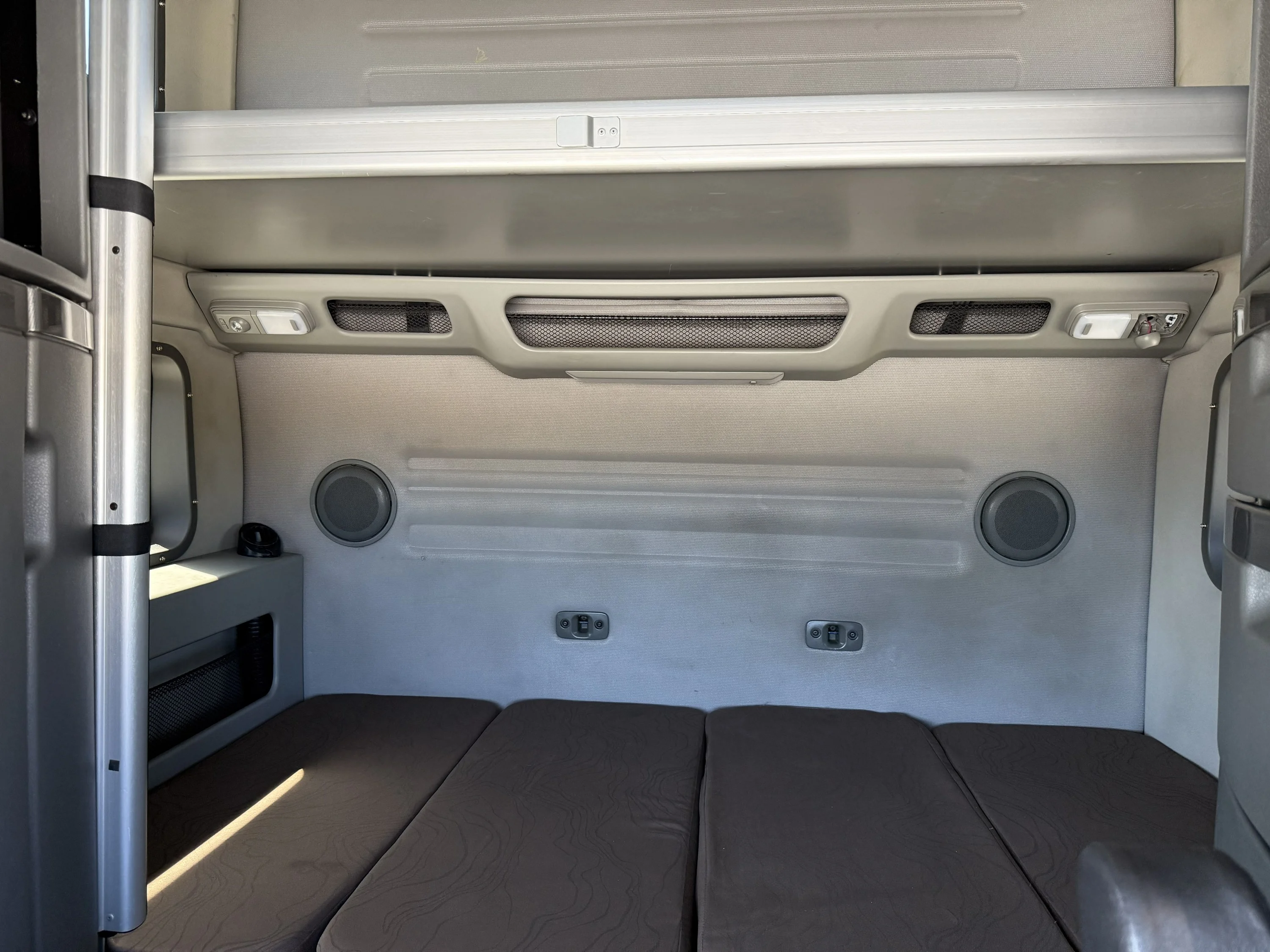 2021 Volvo VNL 860 in Tolleson, AZ — photo 10