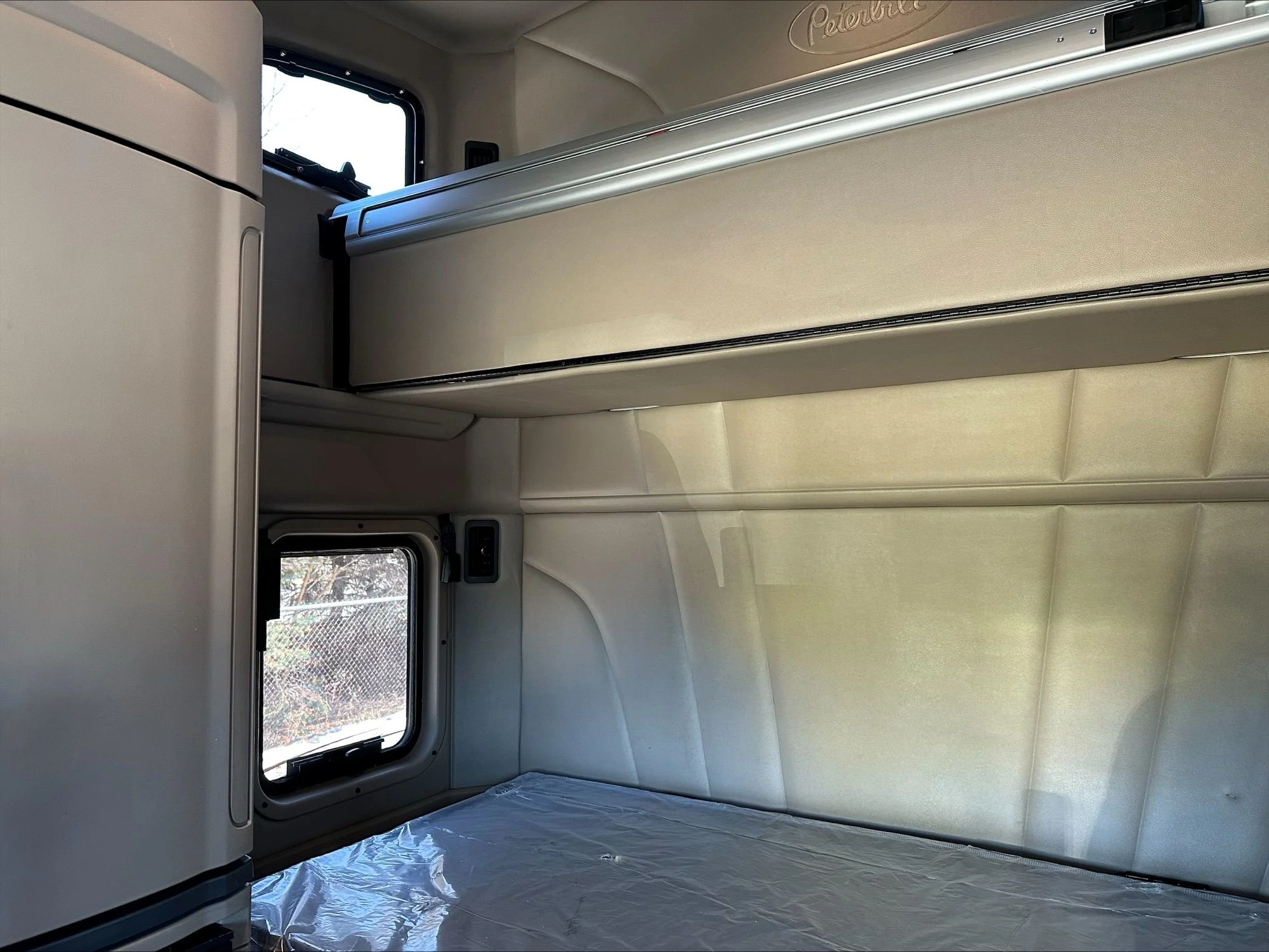 2020 Peterbilt 579 in Portland, OR — photo 12