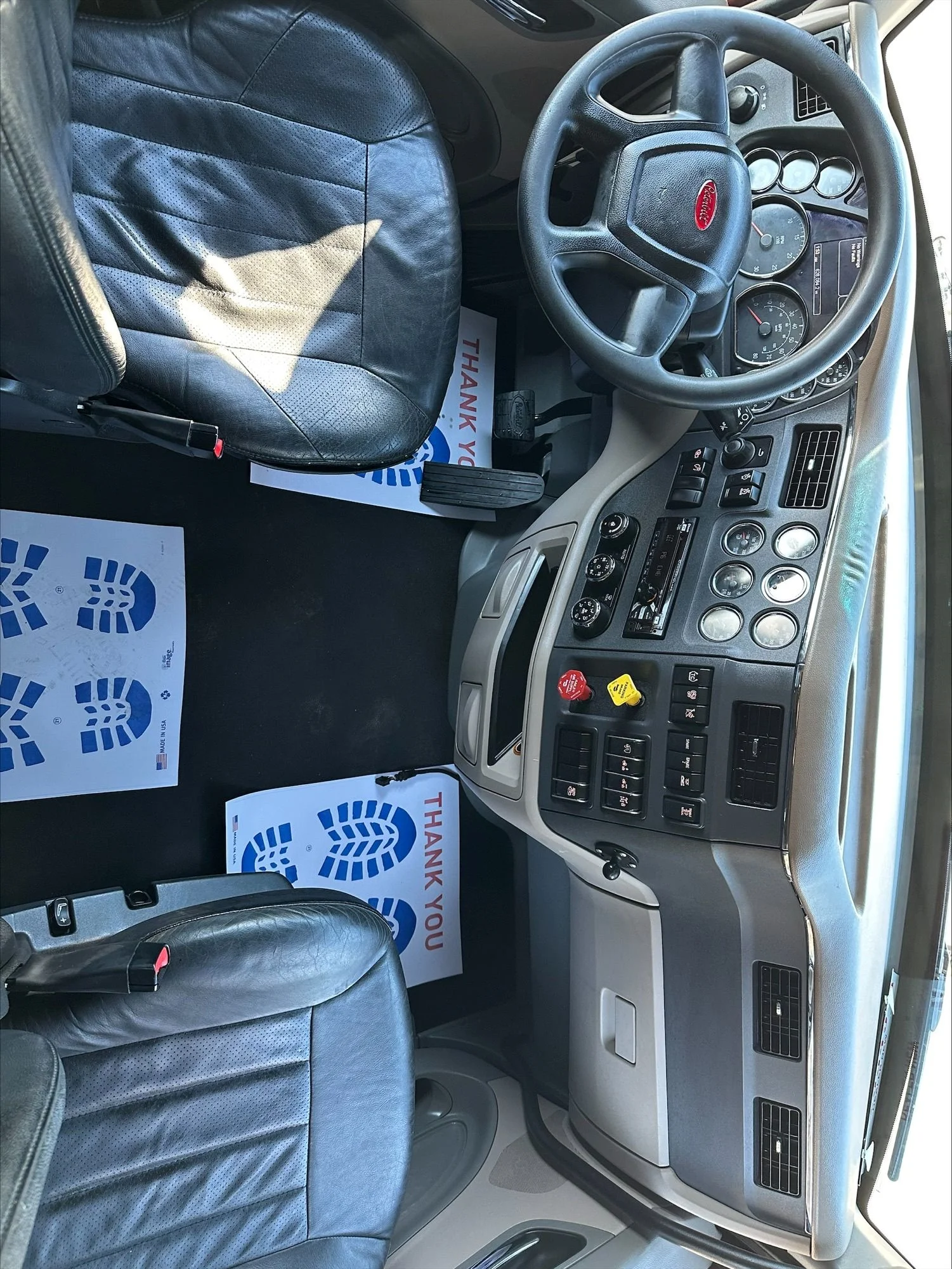 2020 Peterbilt 579 - image 8