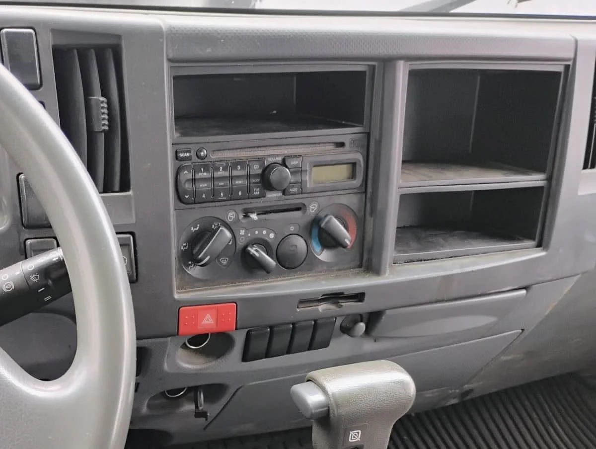 2014 Isuzu NRR in Springfield, MA — photo 10