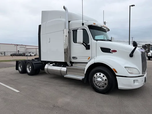 2019 Peterbilt 579 in Fort Worth, TX