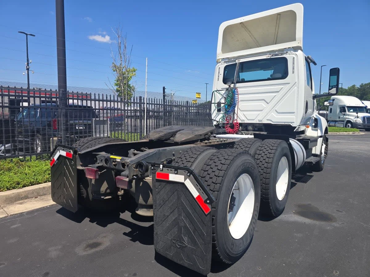 2020 International LT in Atlanta, GA — photo 4