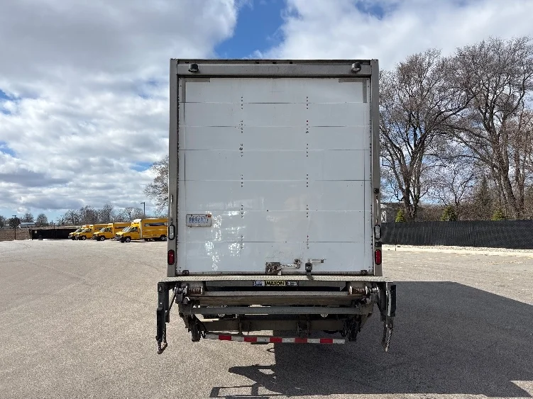2019 Freightliner M2 106 - image 7