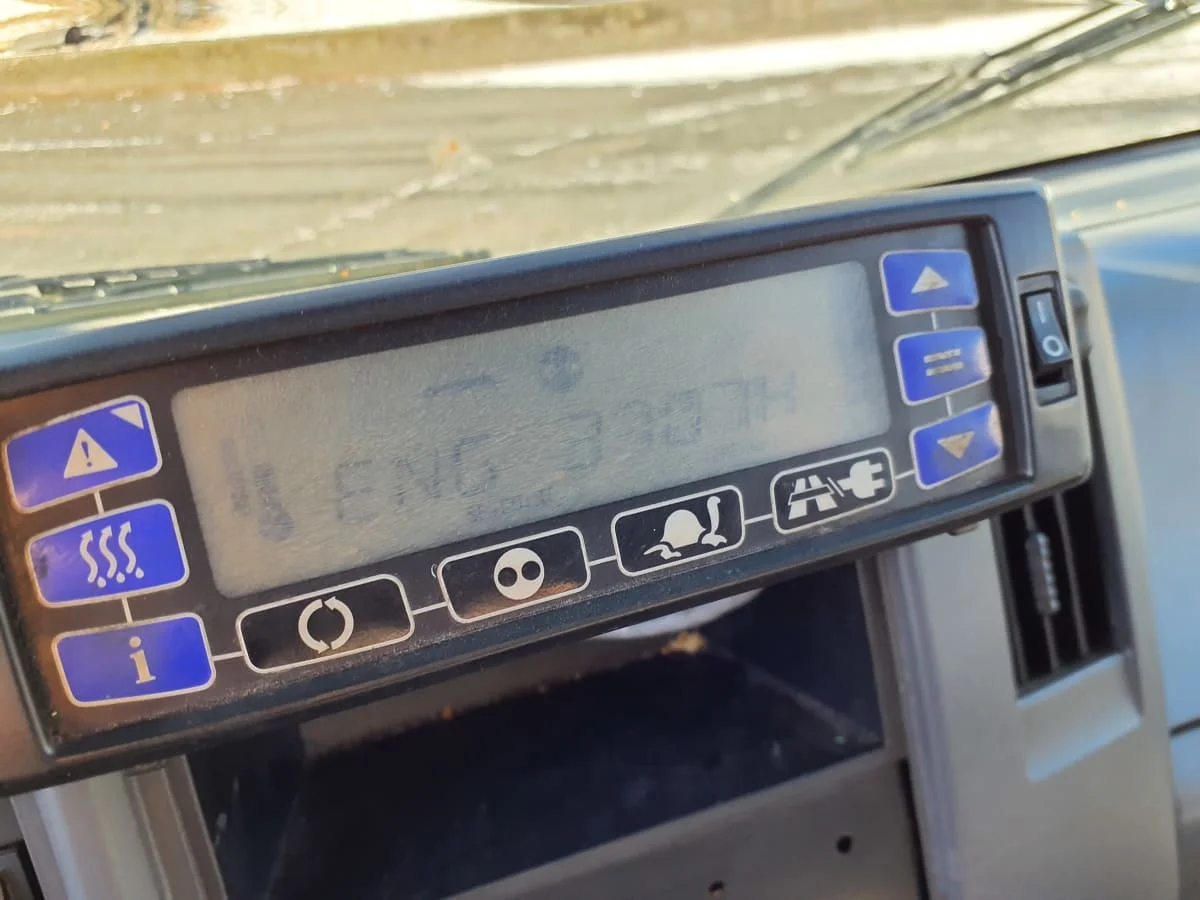 2018 Isuzu NPR - image 13