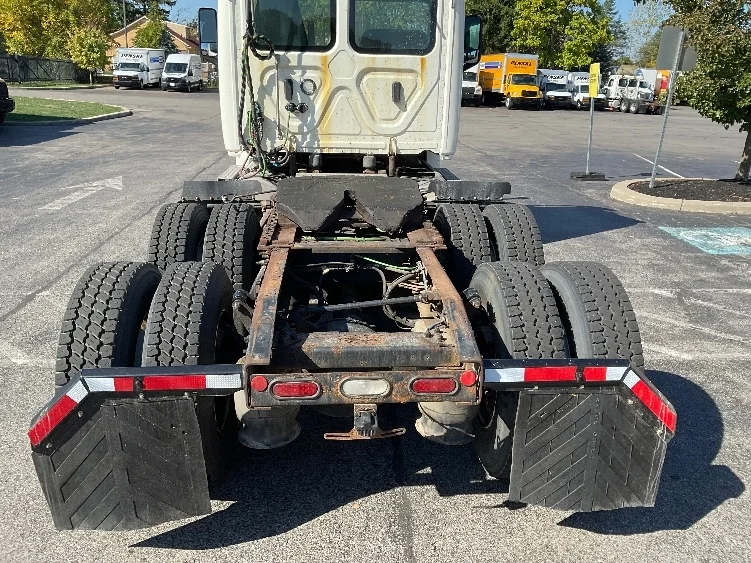 2018 Freightliner Cascadia in Rochester, NY — photo 6