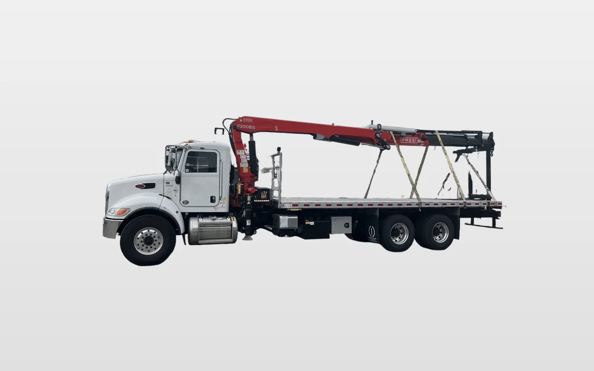 2022 Peterbilt 348 - image 1
