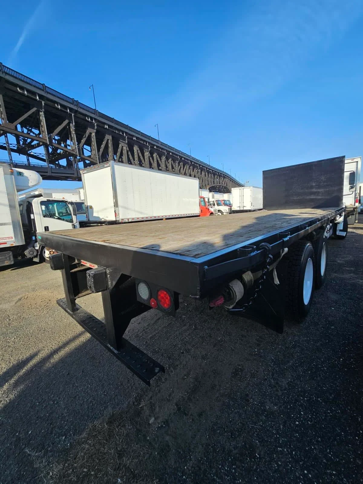 2015 Freightliner M2 106 - image 4