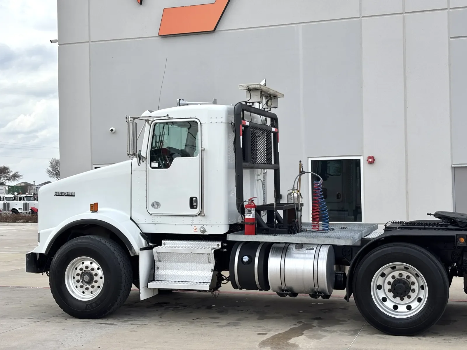 2015 Kenworth T800 - image 8