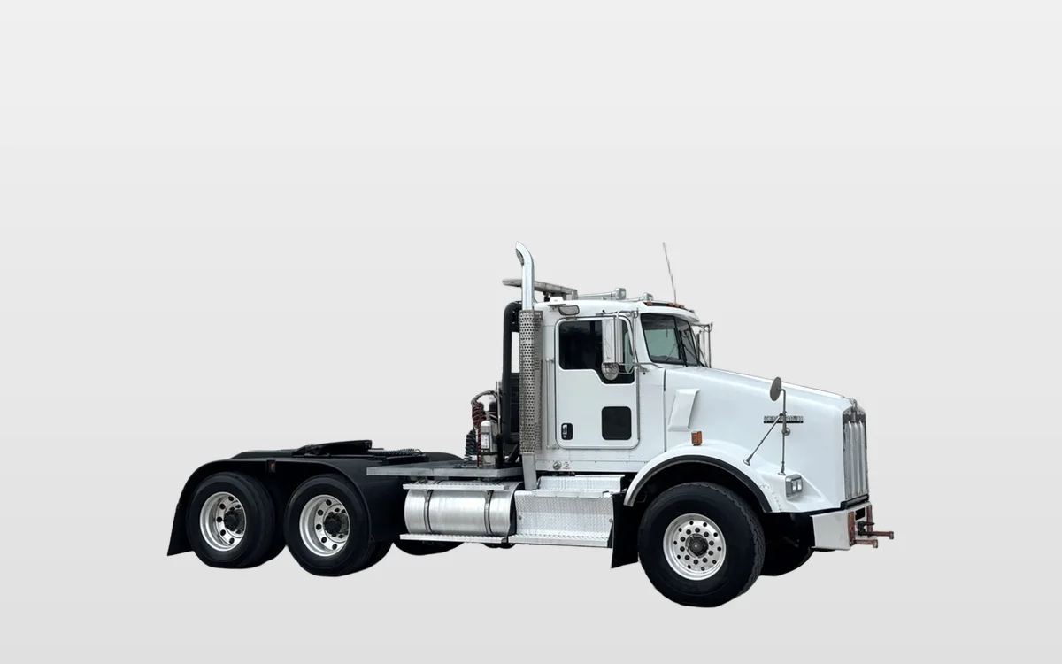 2015 Kenworth T800 - image 1