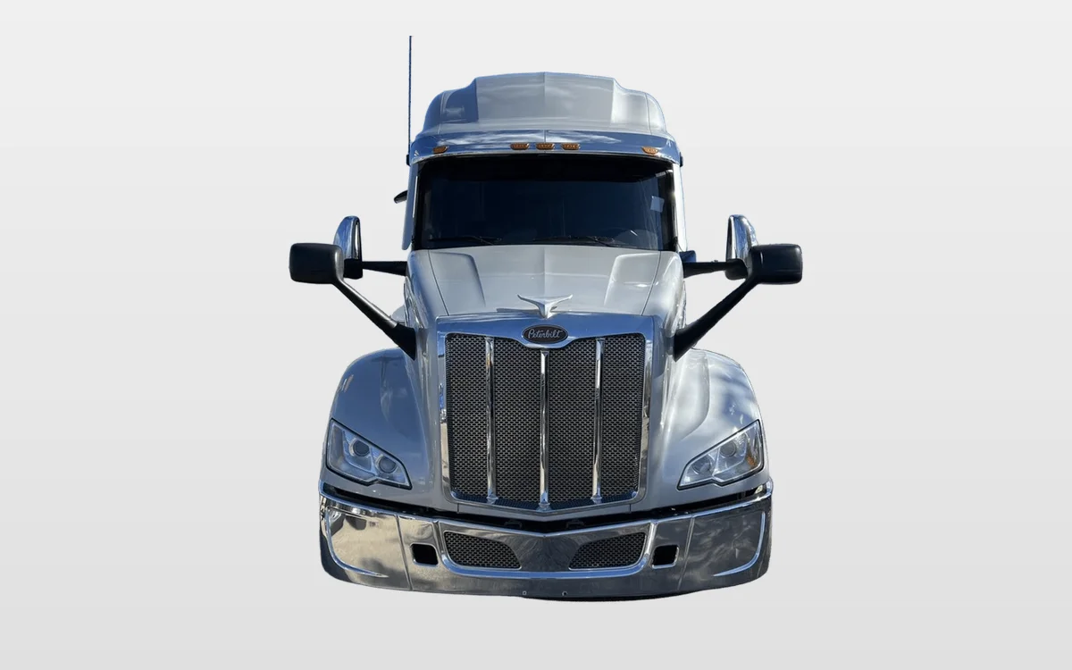 2023 Peterbilt 579 - image 1