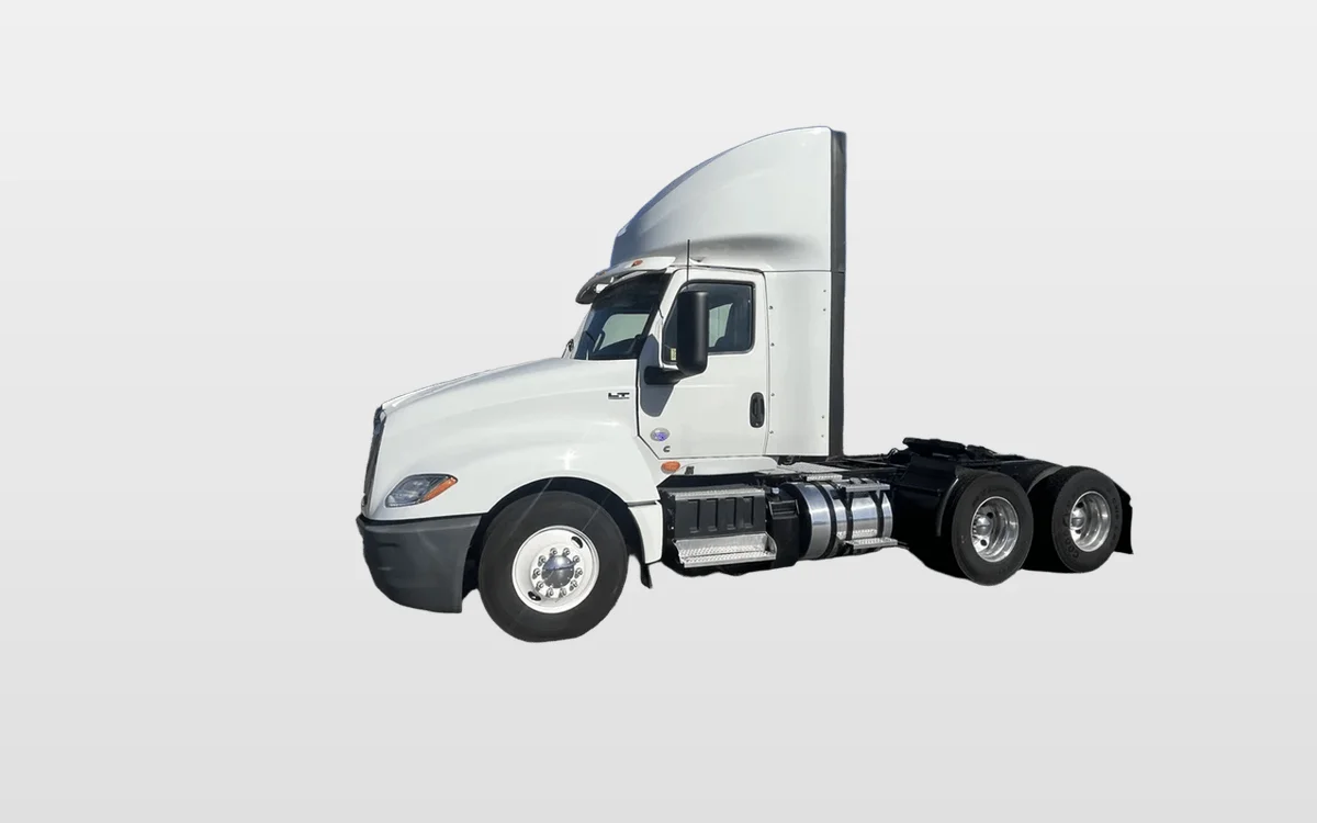 2018 International LT - image 1